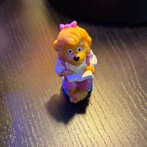 The Berenstain bears sister
